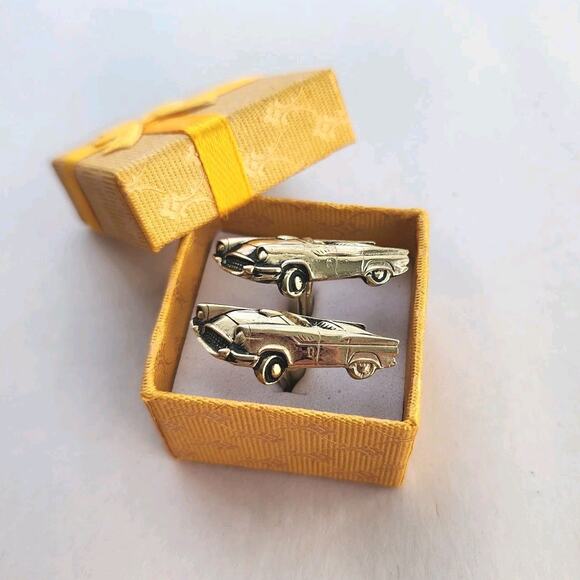 SWANK T Bird Ford Thunderbird Cuff Link Vintage Cufflinks Men's Pair Men's Jewel - Picture 1 of 7